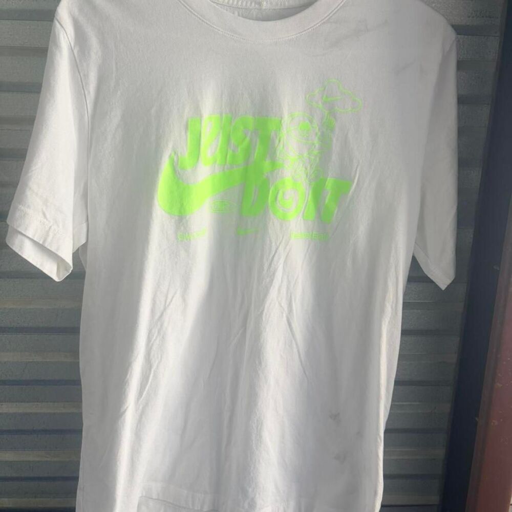 Nike Men's White T-shirt
